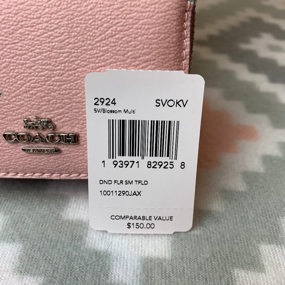 Coach Trifold Wallet - Picture 6 of 6